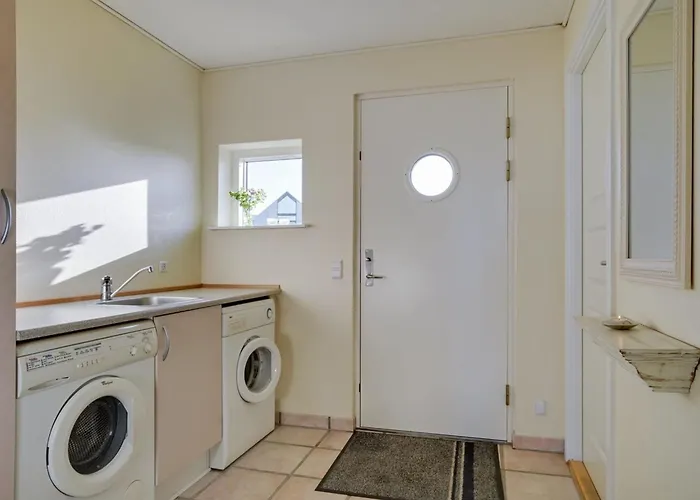 Apartman Line - 10m From The Sea By Interhome