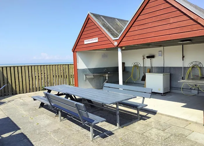 Line - 10m From The Sea By Interhome *
